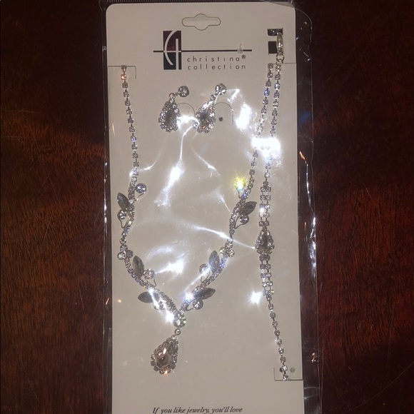 Silver formal jewelry set. Never worn! - Picture 1 of 6